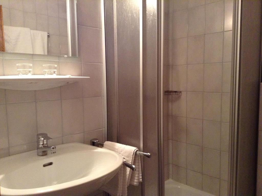 Hotel St. Hubertushof زيل أم سي الغرفة الصورة
