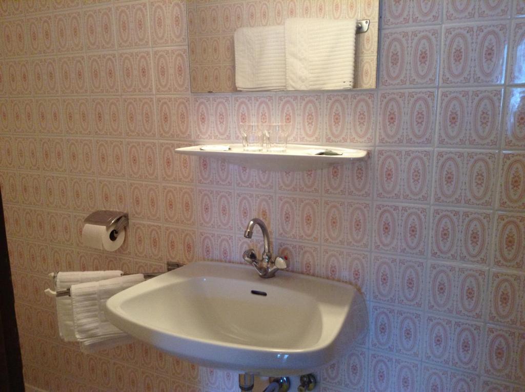 Hotel St. Hubertushof زيل أم سي الغرفة الصورة